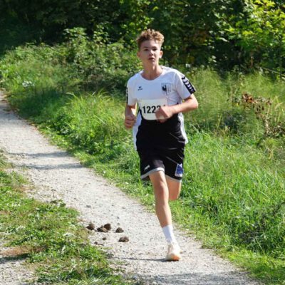 Julius Scherer vom TSV Bodman beim Jugendlauf des 32. Gehrenberglaufs in Markdorf